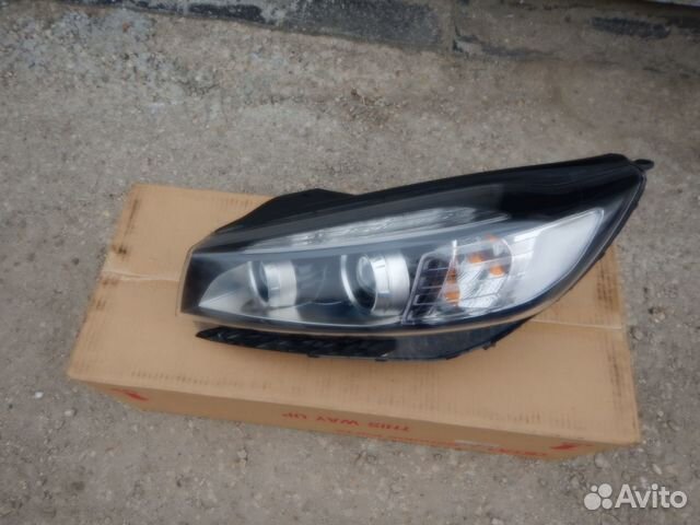 Фара левая Kia Sorento 3 2014-2017 ксенон