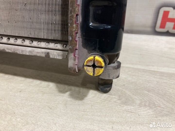 Радиатор охлаждения двигателя LADA Granta седан