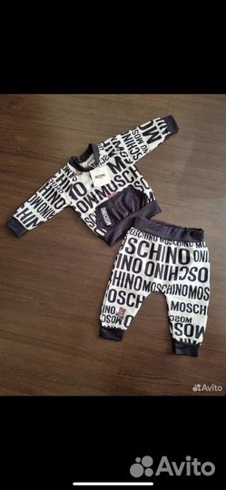 Костюм moschino 68