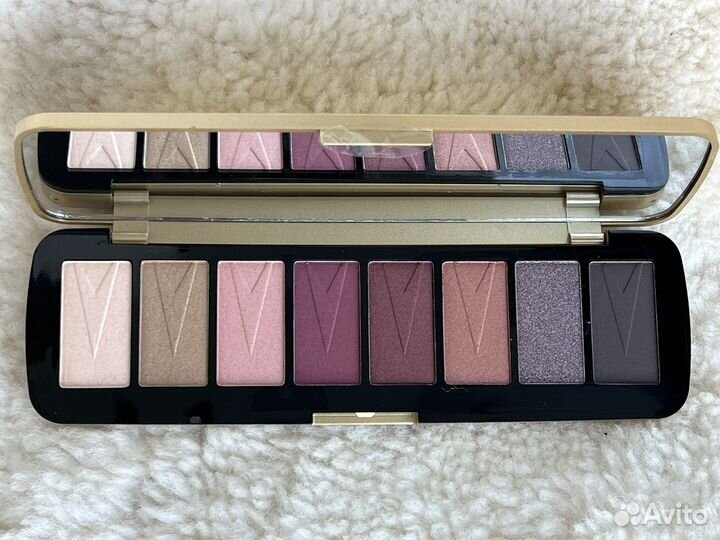 Revolution Makeup Kind Heart палетка