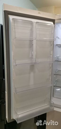 Холодильник hotpoint ariston Nofrost