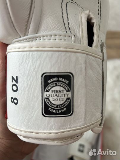 Боксерские перчатки twins 8 oz