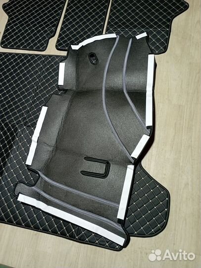 3D Коврик в багажник Toyota Prado 120