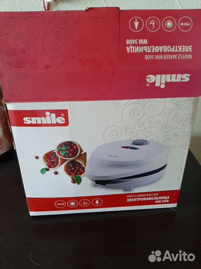 Электрическая вафельница новая