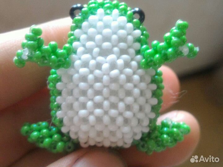 Лягушка из бисера (своими руками)