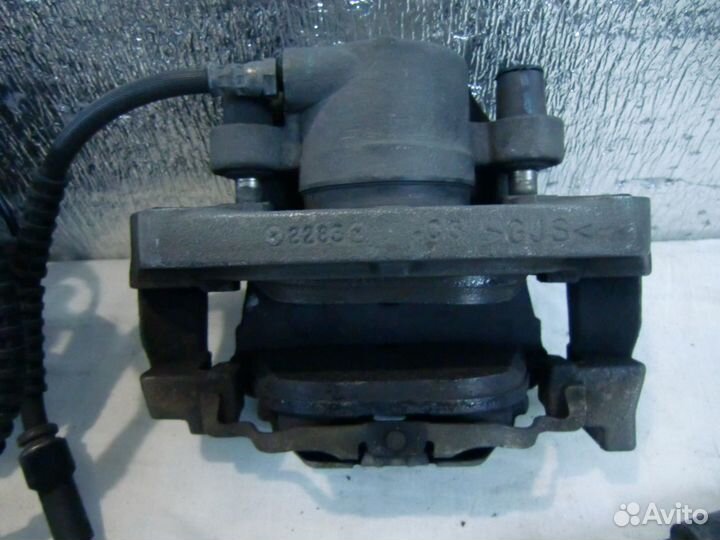 Суппорт тормозной передний BMW X5 E70 F15 X6 E71 F