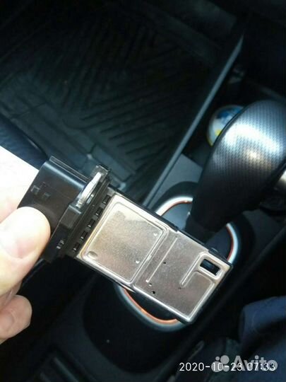 Датчик расхода воздуха nissan