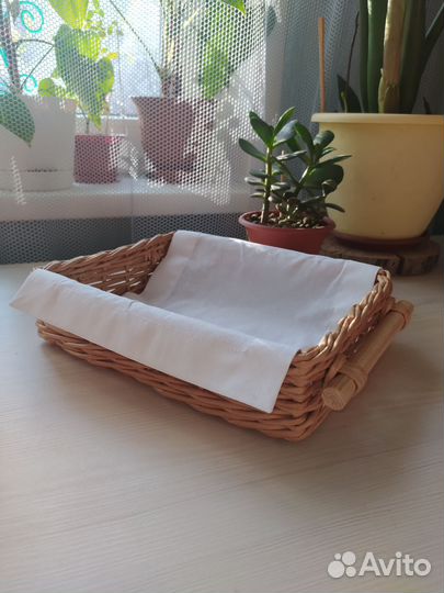 Корзина для подачи хлеба, печенья