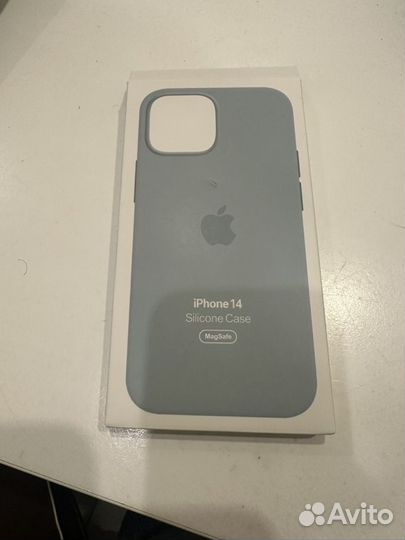 Чехол на iPhone 14