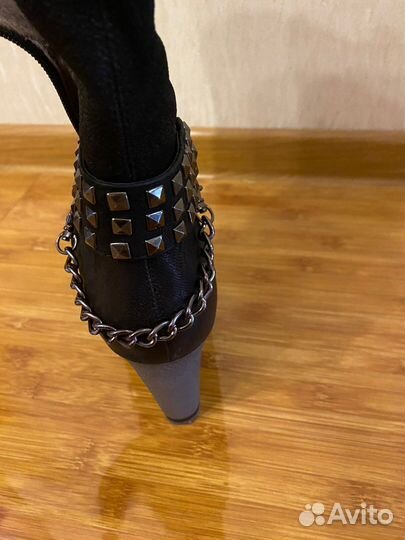 Сапоги- ботфорты Carnaby,размер 40