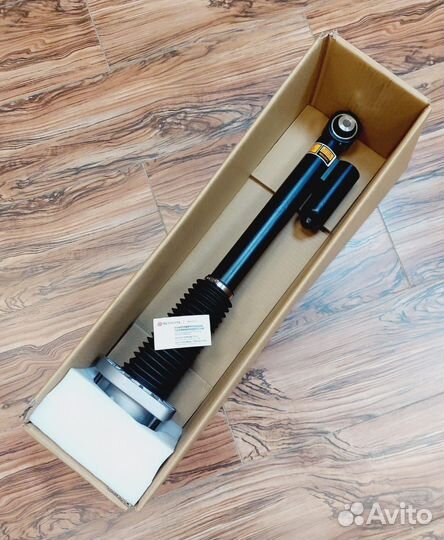 Амортизатор LR Range Rover Sport L494 CVD задний