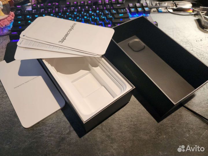 Коробка от iPhone 11 Pro Max