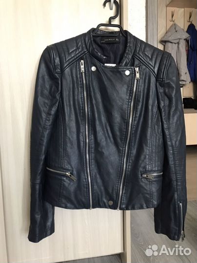 Отдам бесплатно одежду р 42-44