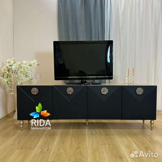 Тумба под тв, черная/белая. Гостиная