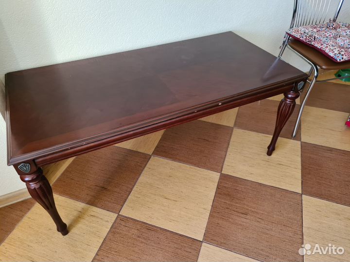 Журнальный стол