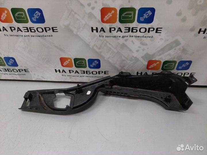 Накладка на стойку внутренняя задняя правая Skoda