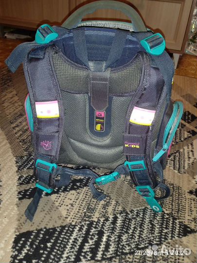 Школьный рюкзак hummingbird для девочки