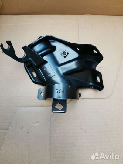 Кронштейн топливного фильтра