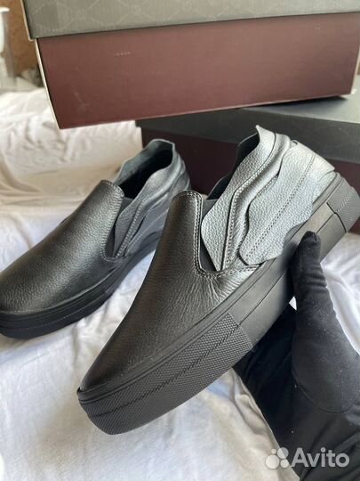 Лоферы женские