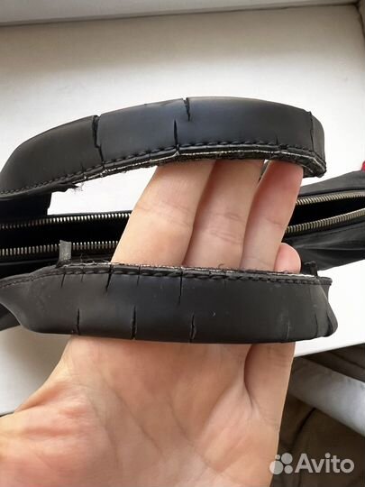 Сумка для ноутбука кожаная Lacoste