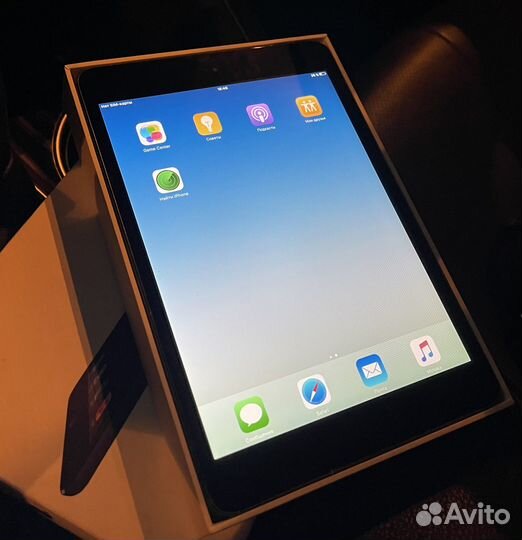 iPad mini 3 64gb Celluar + Sim Wi-Fi