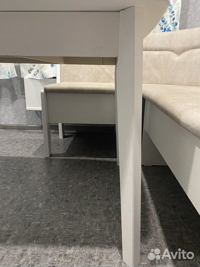 Кухонный стол