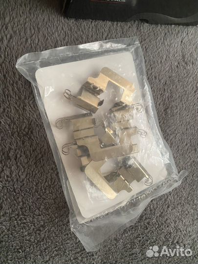 Задние колодки Audi A6 C7 + скобы