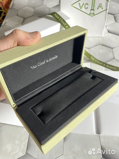 Футляр для браслета van cleef