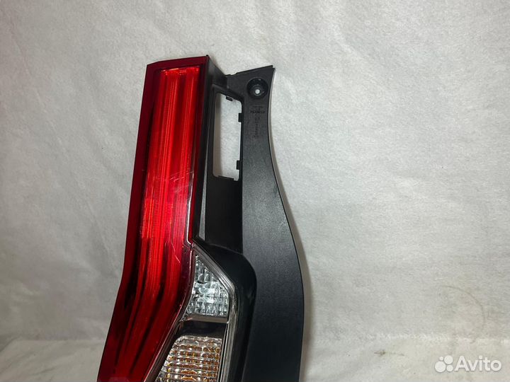 Фонарь правая Mitsubishi Pajero Sport 3 2015- LED