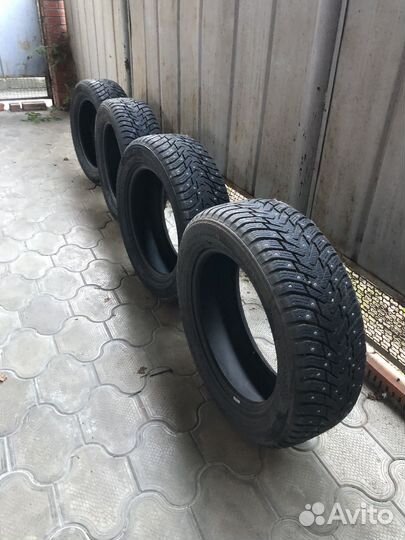 Nokian Tyres Hakkapeliitta 8 SUV 215/60 R17