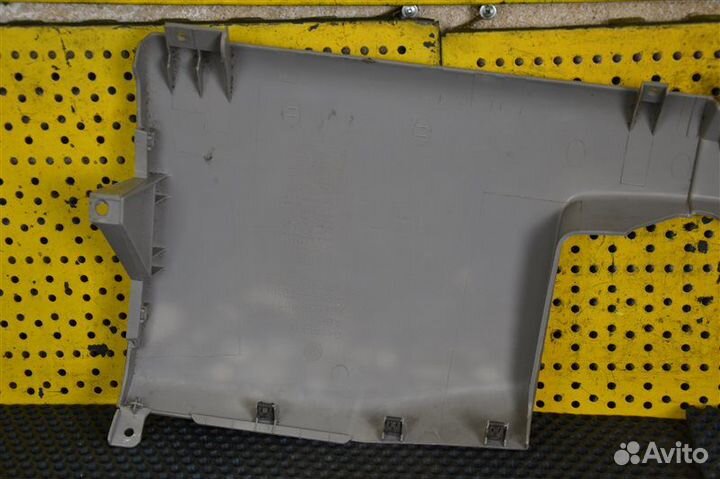 Накладка (кузов внутри) передняя левая Vw