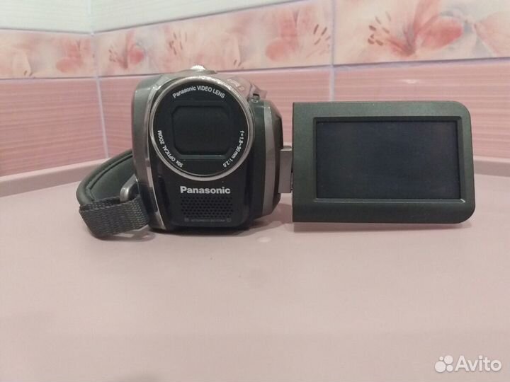 Видеокамера SDR-H60 Panasonic