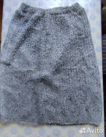 Костюм женский (свитер и юбка) из мохера