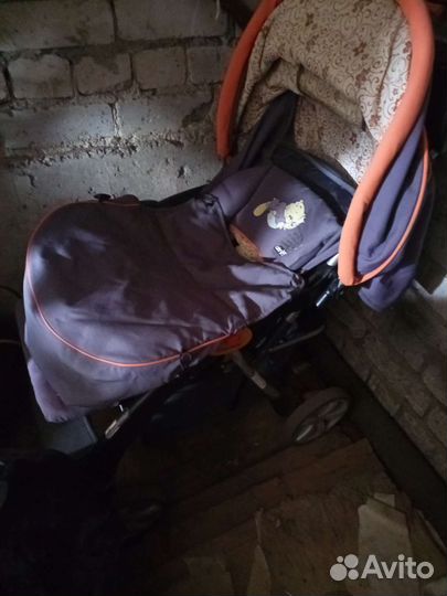 Прогулочная коляска