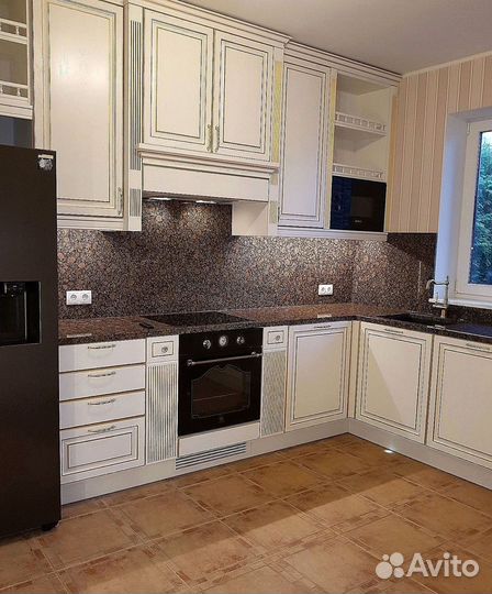 Кухонный гарнитур угловой