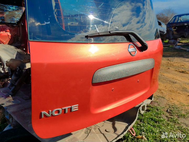 Крышка багажника nissan note e11 в сборе