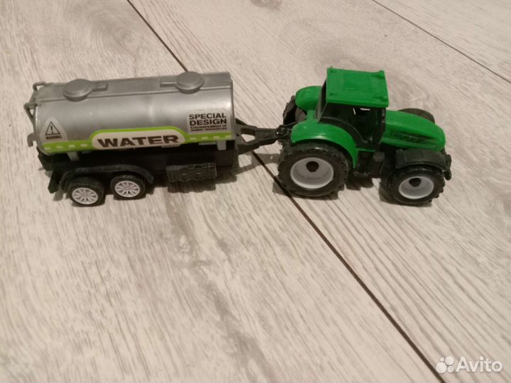 Трактор,самолёты,другие игрушки