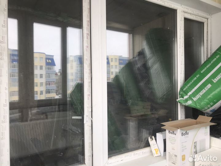 Балконная дверь с окном новый