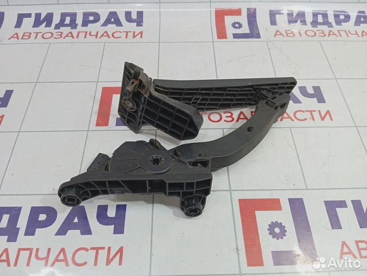 Педаль газа Hyundai i30 (GD) 327003X100