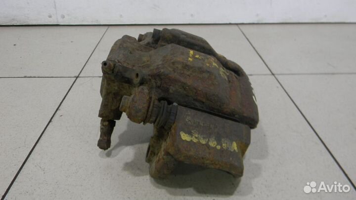 Суппорт передний левый