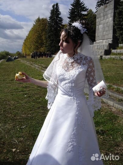 Свадебное платье