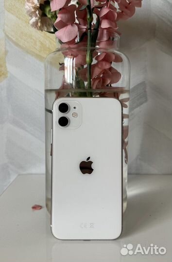 iPhone 11, 64 ГБ
