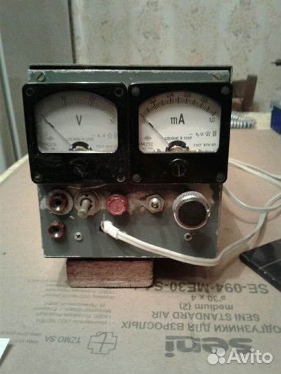 Блок питания лабораторный