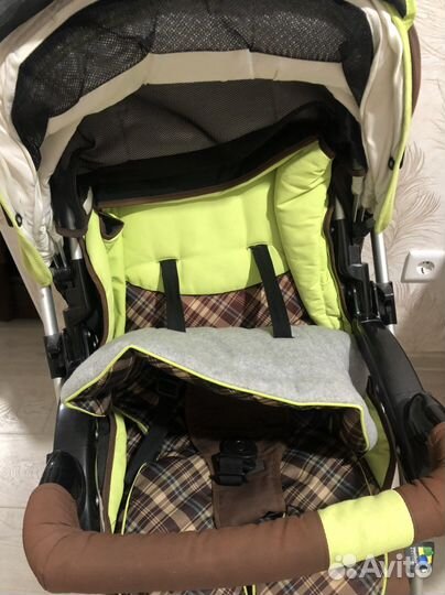 Коляска прогулочная