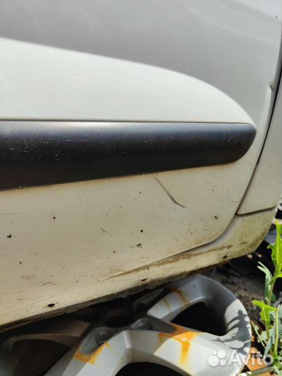 Peugeot 3008 дверь передняя правая