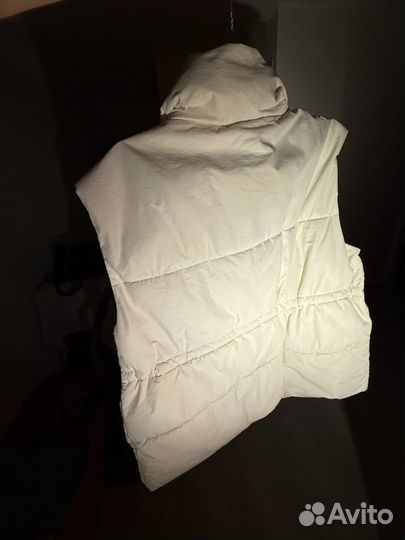 Жилетка женская утепленная длинная