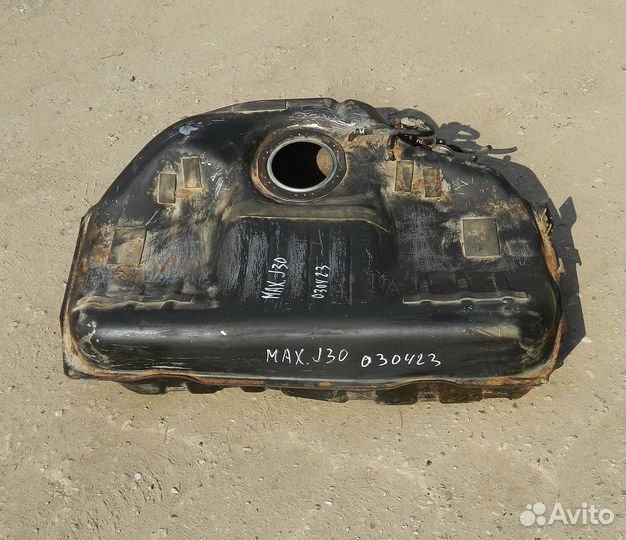 Бак топливный Nissan Maxima J30 3.0