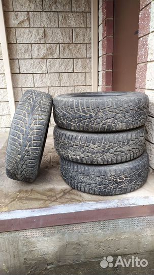 Maxxis ArcticTrekker NP3 215/65 R16 102T