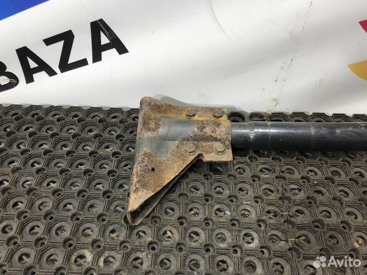 Кронштейн спойлера бокового