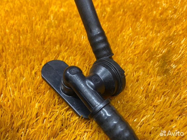 Трубка вакуумная Volkswagen Passat B7 caxa 2011